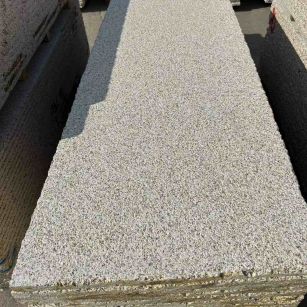 焦作 黄金麻花岗岩荔枝面毛板，半成品