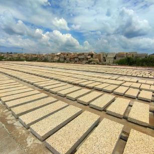 焦作 黄金麻花岗岩荔枝面地铺石防护中