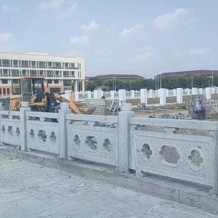 焦作 白麻花岗岩荔枝面河道栏杆