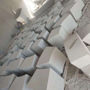 焦作 白麻花岗岩异形坐凳