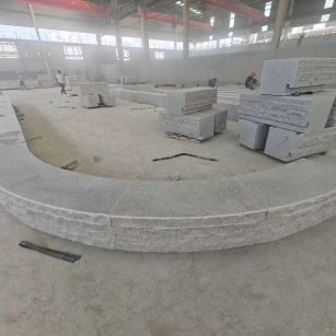 焦作 芝麻白异形坐凳，自然面光面弧形加工