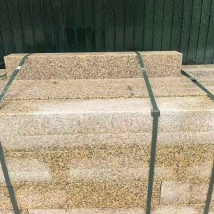 焦作 黄金麻花岗岩石材机切面栏杆料半成品