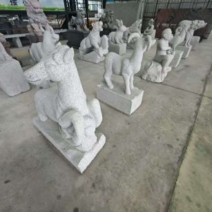 焦作 芝麻白花岗岩造型立体雕刻——十二生肖
