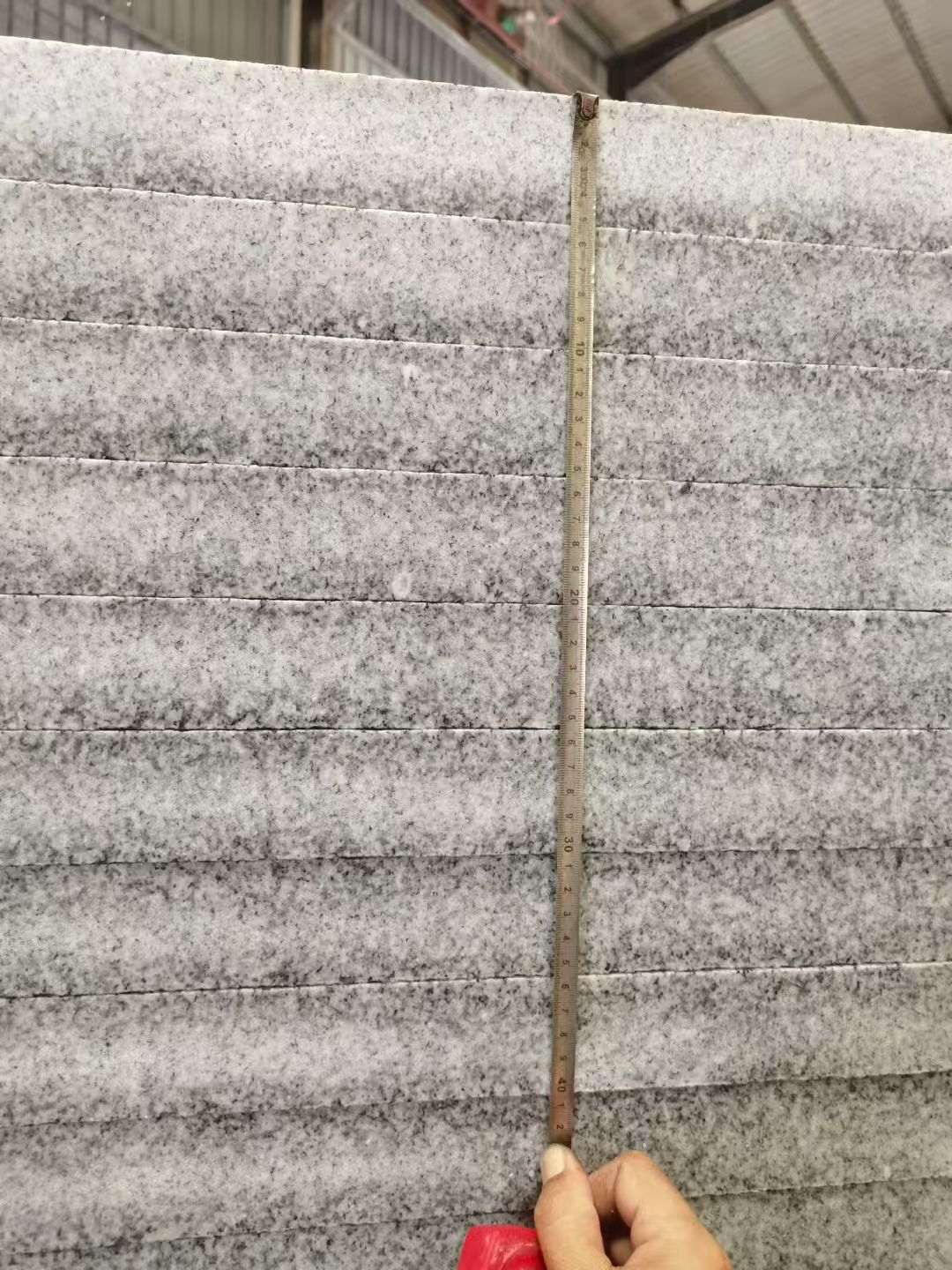 焦作 芝麻白火烧成品厚薄均匀，B料价格接近A料质量