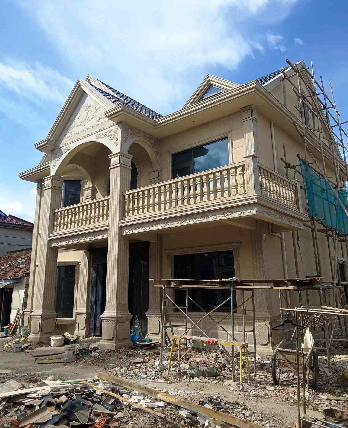 焦作 黄金麻花岗岩石材私人别墅雕花门楼柱阳台栏杆