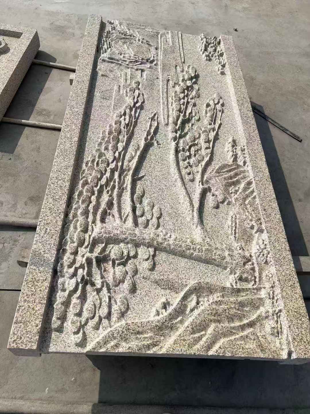 焦作 黄金麻雕刻板浮雕迎客松