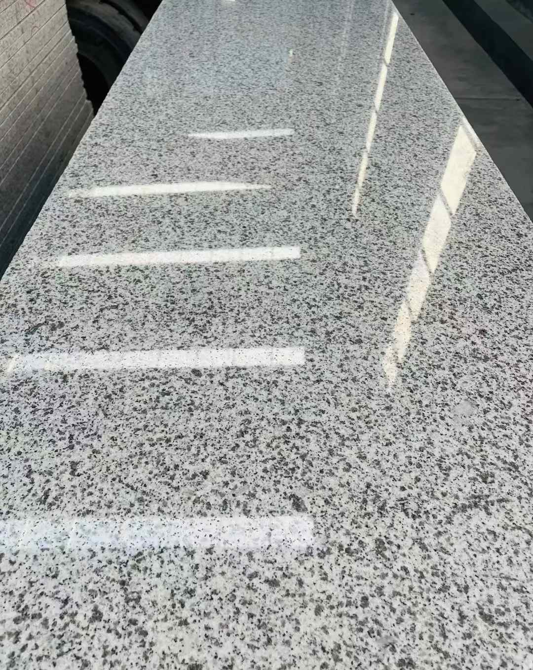 焦作 白麻花岗岩光面毛板