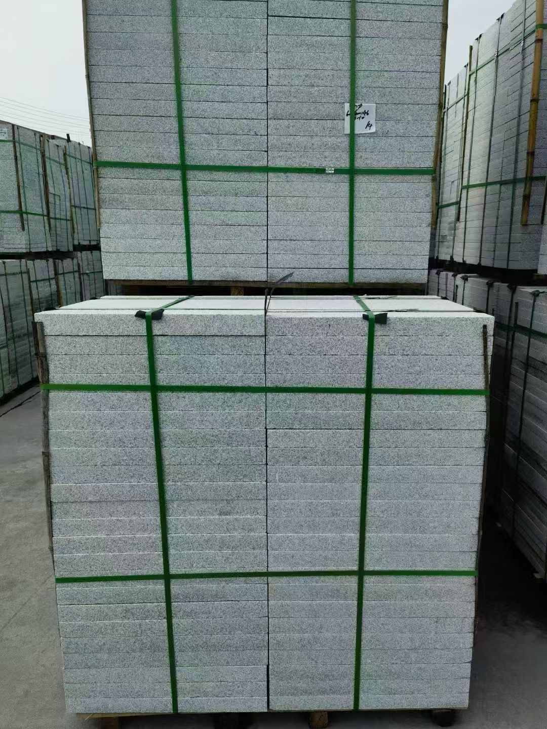 焦作 芝麻白火烧，园林广场市政工程地铺石，1.8~5.0厚均有现货