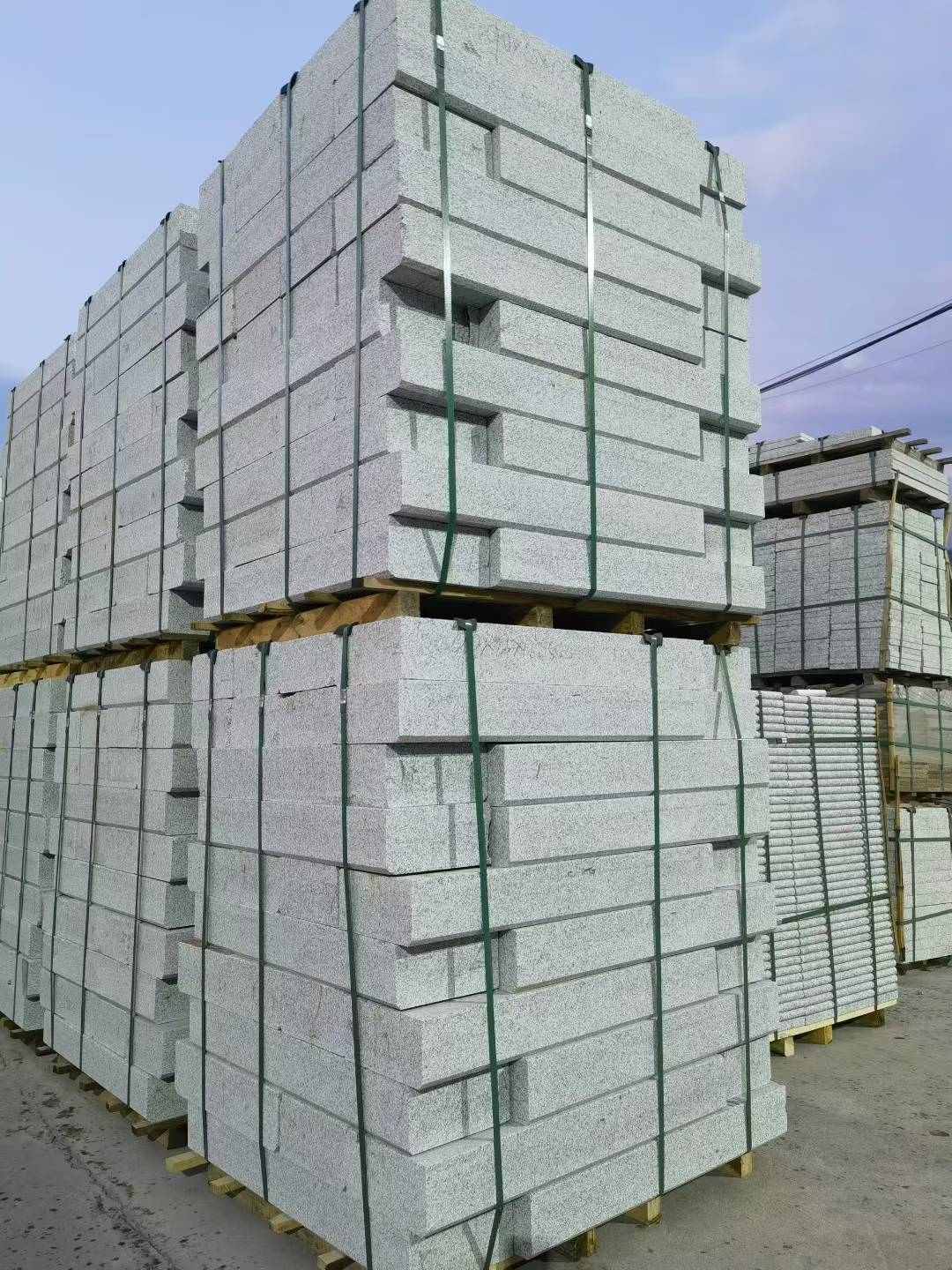 焦作 芝麻白花岗岩路沿石，路缘石，路肩石，道牙，立缘石，马路牙子，街沿石，侧石等