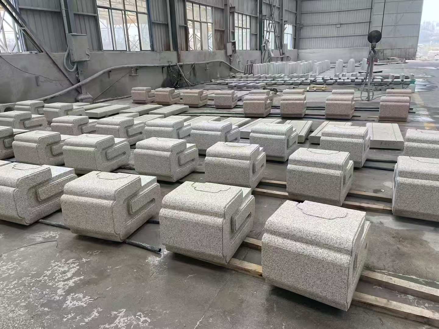 焦作 白麻花岗岩异形加工-石凳，坐凳